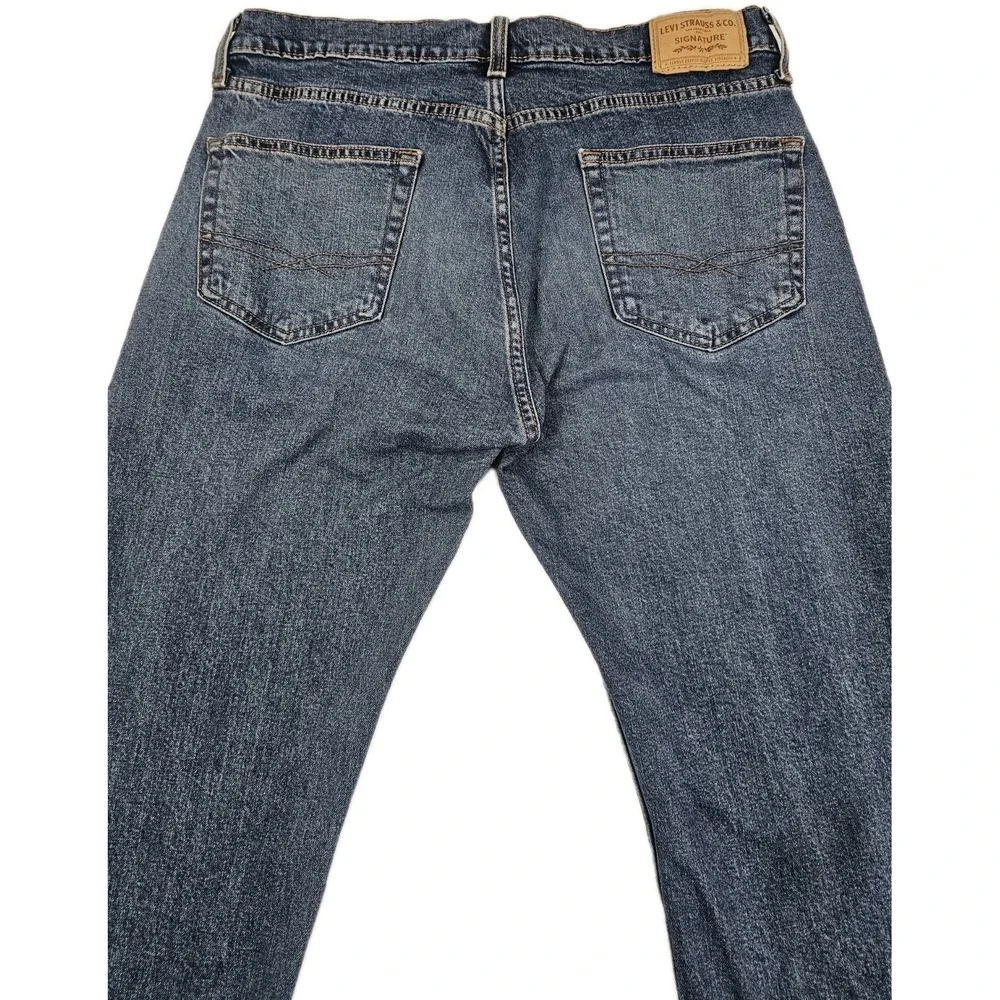 Levi's Strauss Signature Regular Fit Classic Straight Leg Men 32 x 32 Blue Jeans